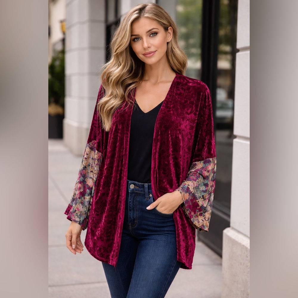 POL jacquard burgundy kimono Size Small